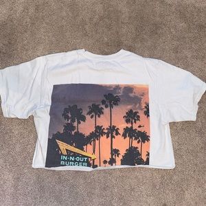 Cropped in n out tee